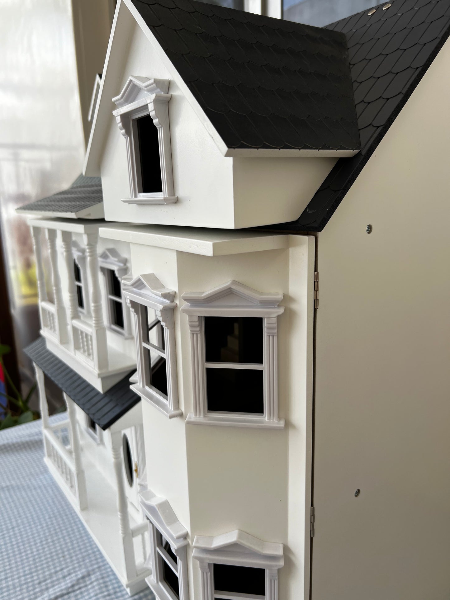 Maison de Poupée – Un Rêve Intemporel