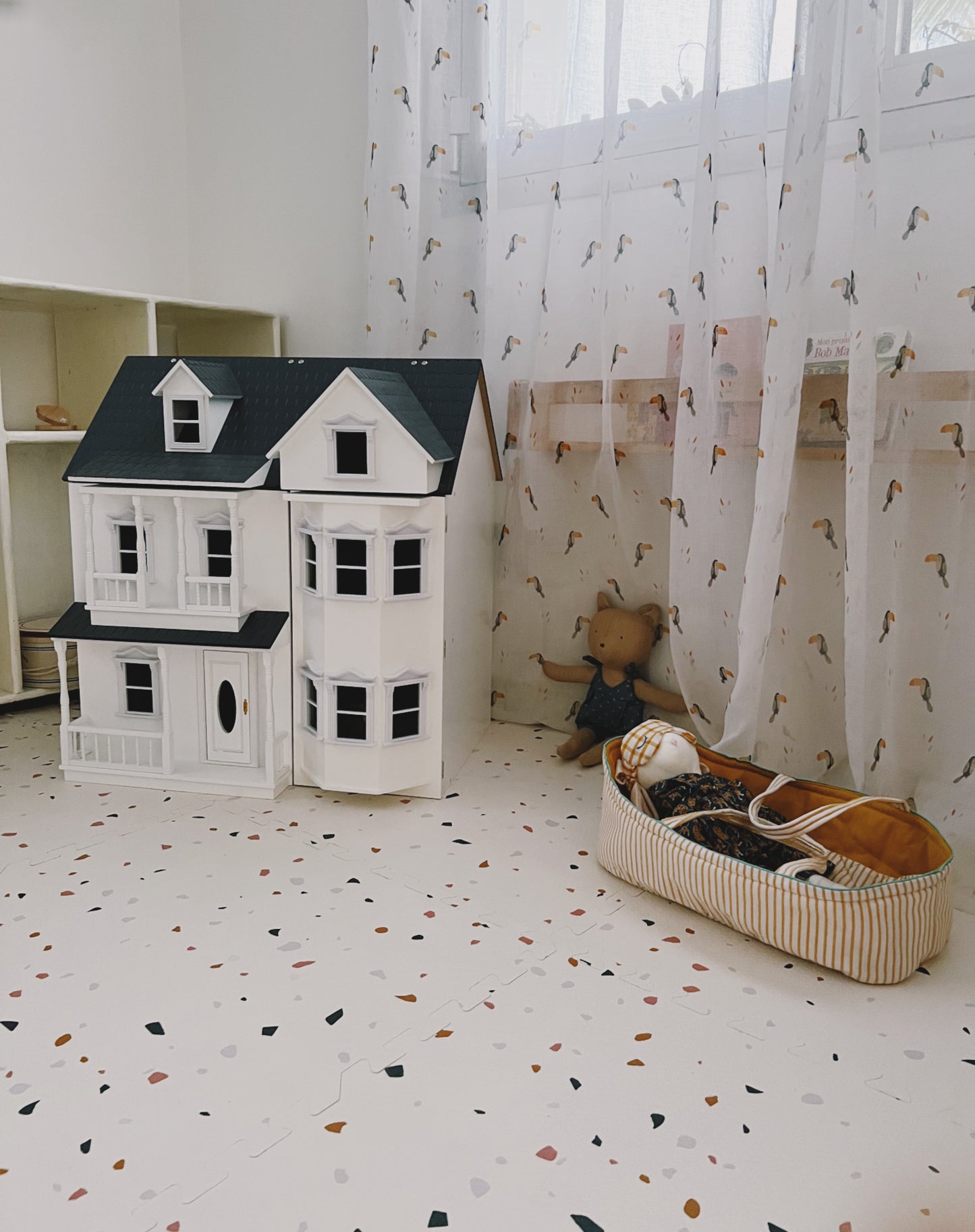 Maison de Poupée – Un Rêve Intemporel