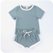 Ensemble "Mini Chill" – T-shirt + Short