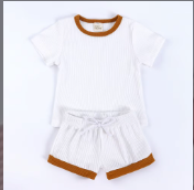 Ensemble "Mini Chill" – T-shirt + Short