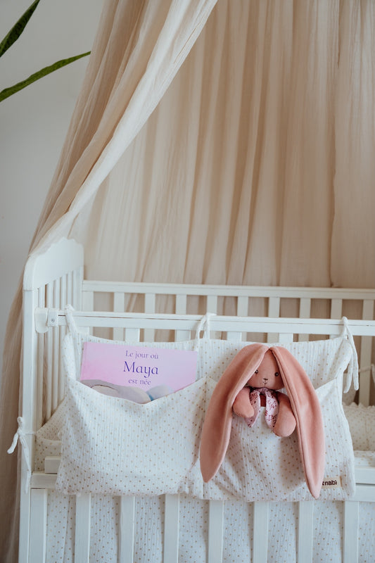 Range-Doudou Nabi – Organisation douce et élégante pour le lit de bébé