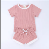 Ensemble "Mini Chill" – T-shirt + Short